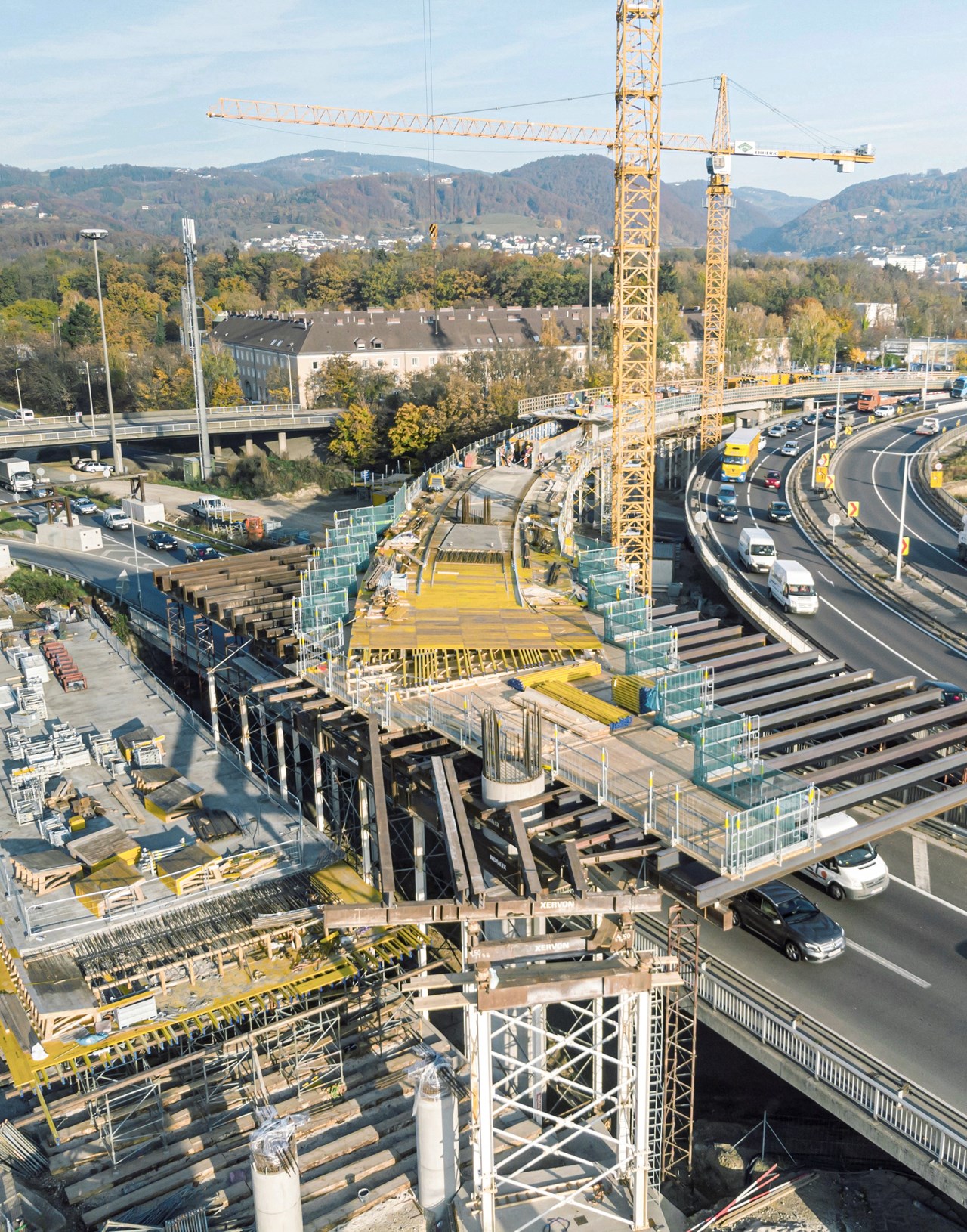 Mehr über Referenzprojekte im persönlichen Gespräch - Straßen- und Brückenbau Mehr über Referenzprojekte im persönlichen Gespräch - Straßen- und Brückenbau