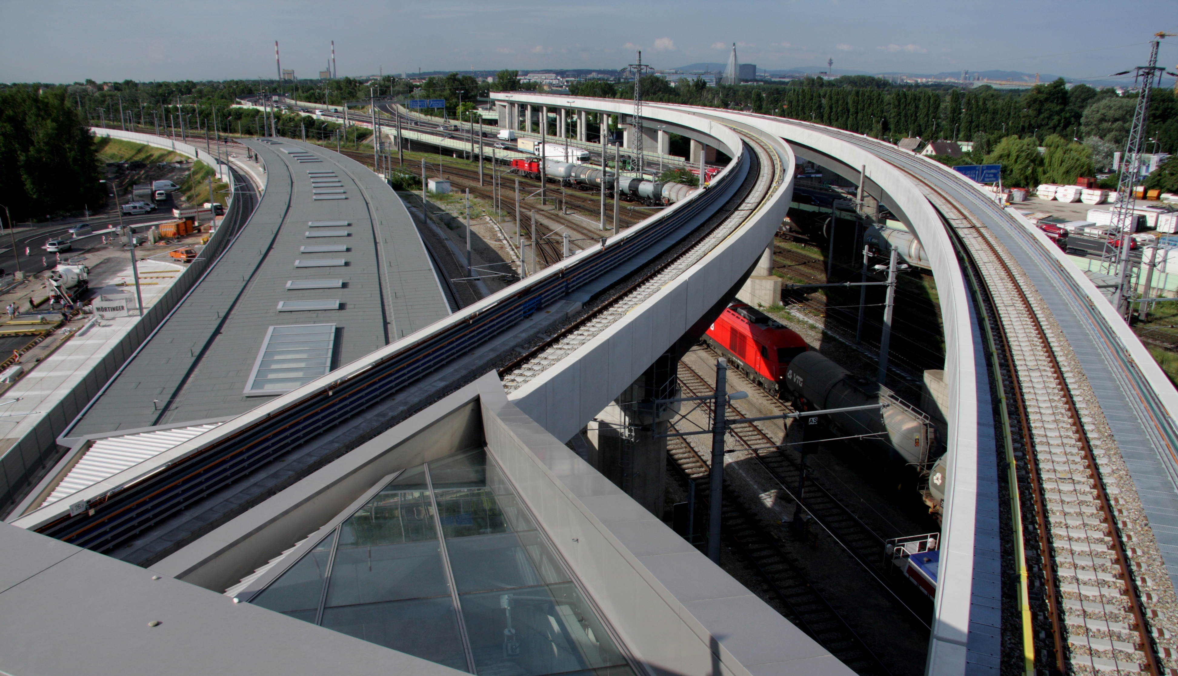 Wiener U-Bahnlinie 2, Baulos 8 - Stadlau - Straßen- und Brückenbau