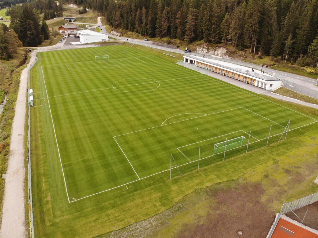 Fußballplatz Nach Fertigstellung (Medium)