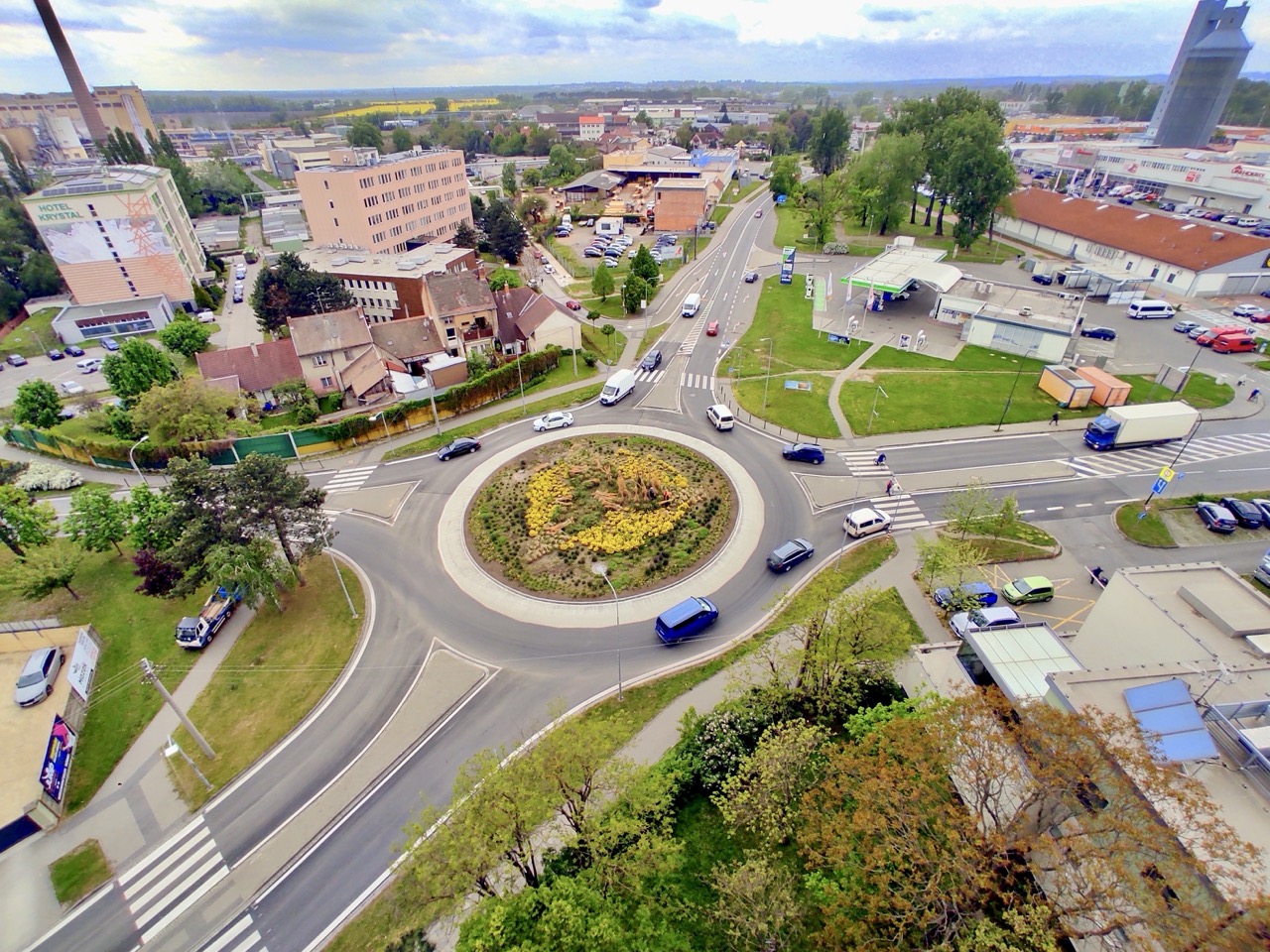 Hodonín – oprava okružní křižovatky v ul. Anenská - Straßen- und Brückenbau
