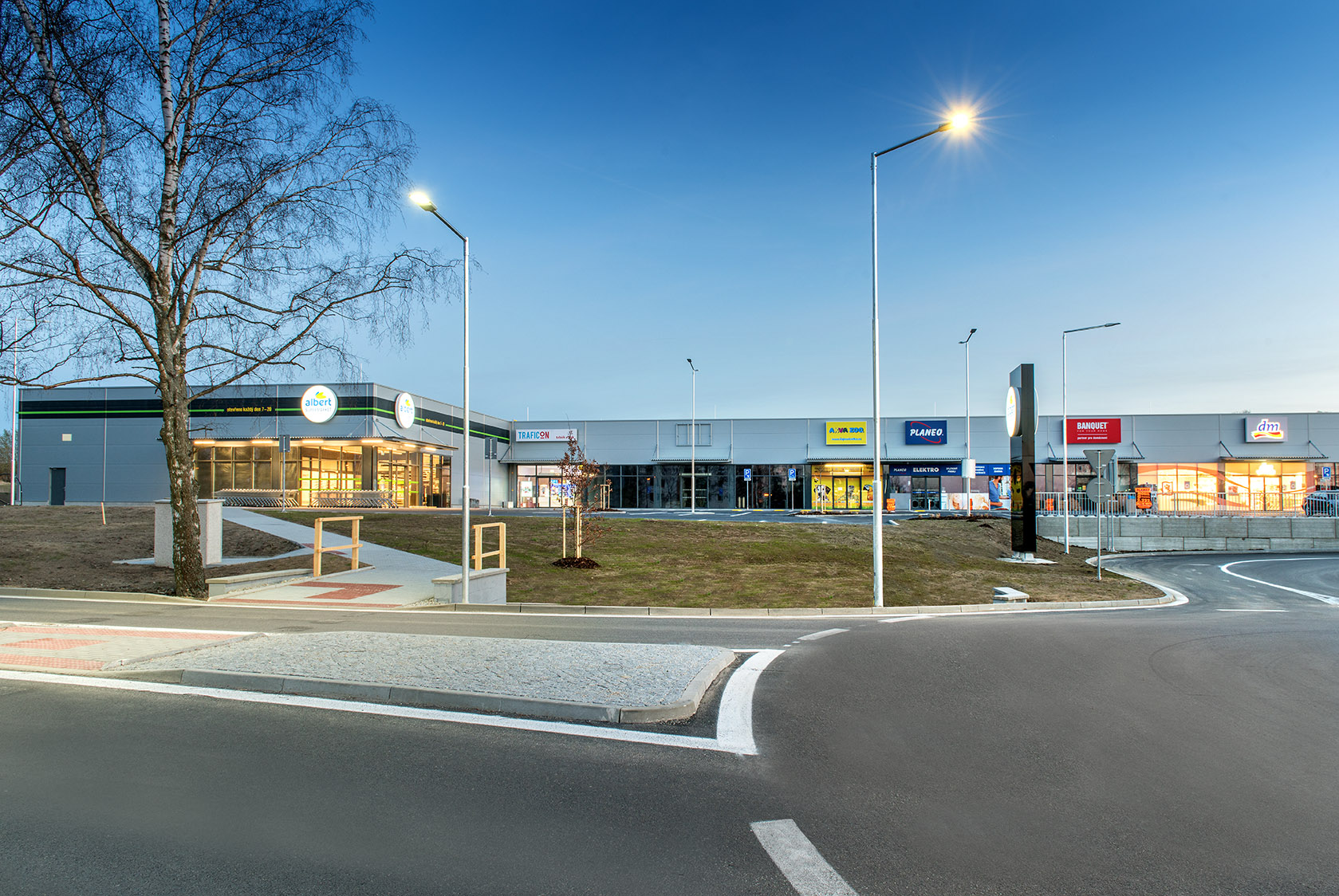 Milevsko – obchodní centrum - Hochbau
