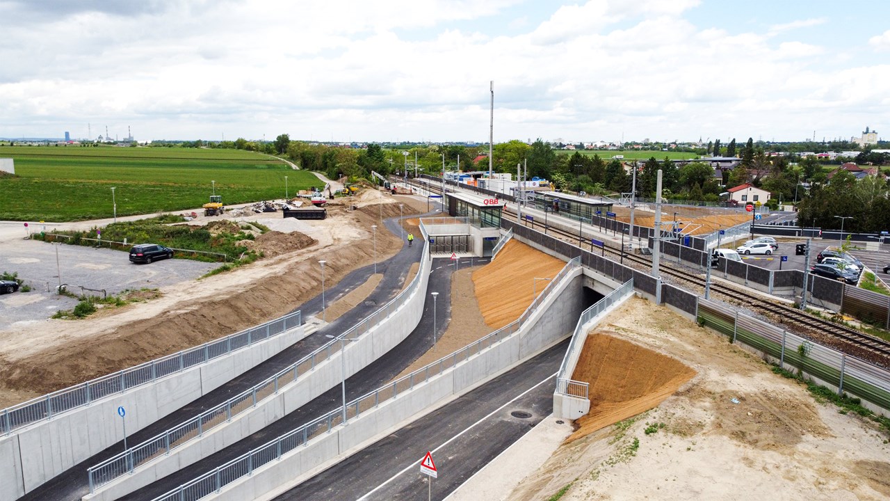 Busbahnhof Unterführung, Lanzendorf - Tiefbau Busbahnhof Unterführung, Lanzendorf - Tiefbau