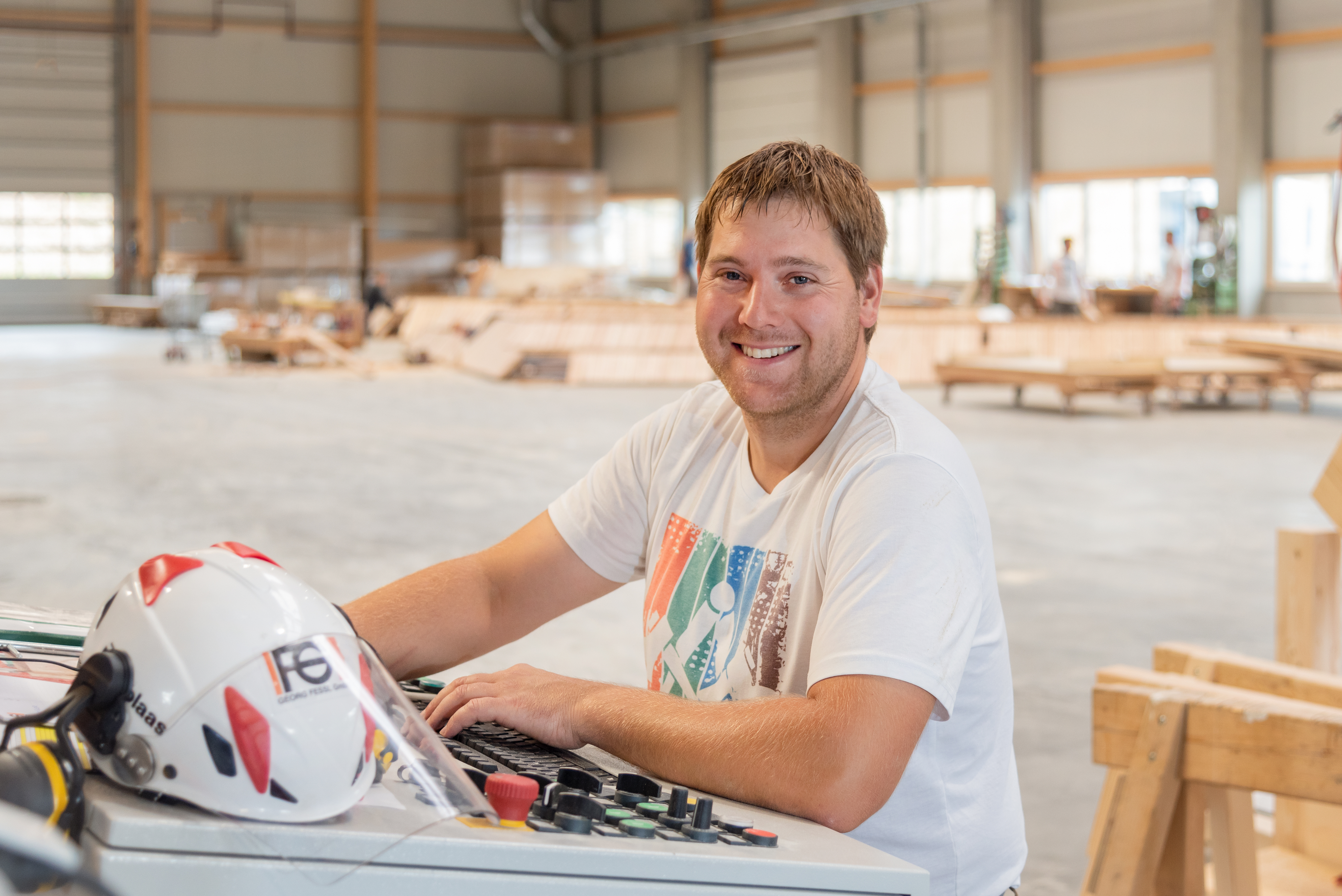 Günther Filler (34), Werkstattmeister in der Holzbauhalle/Zimmererhalle