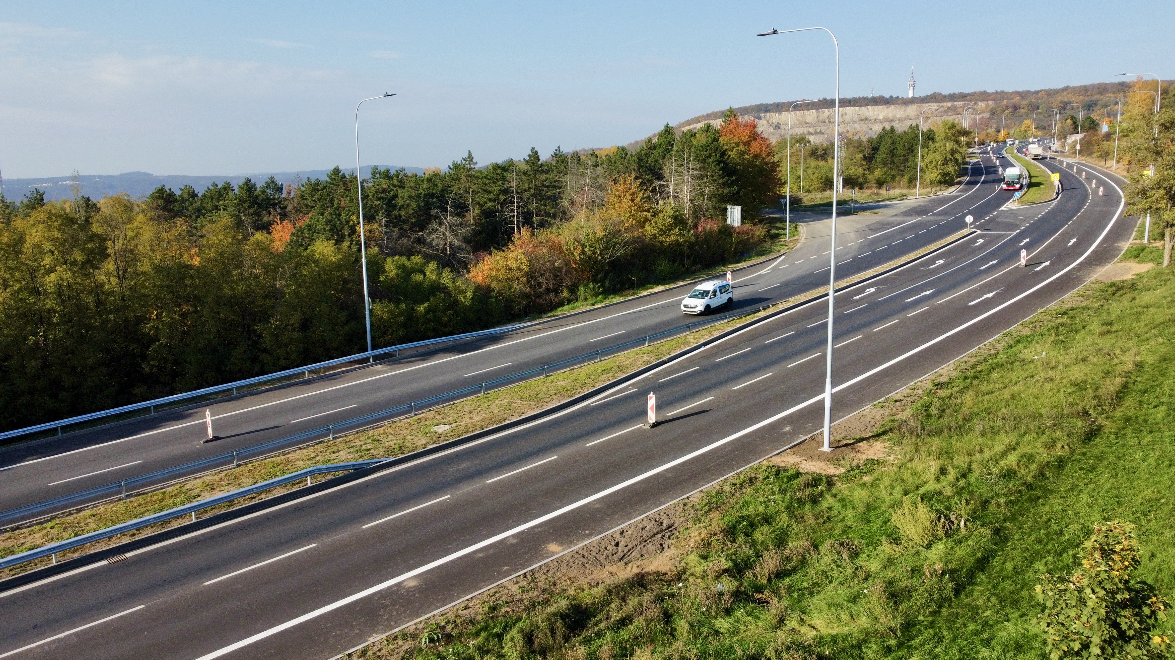 Brno – rekonstrukce ul. Jedovnická - Straßen- und Brückenbau