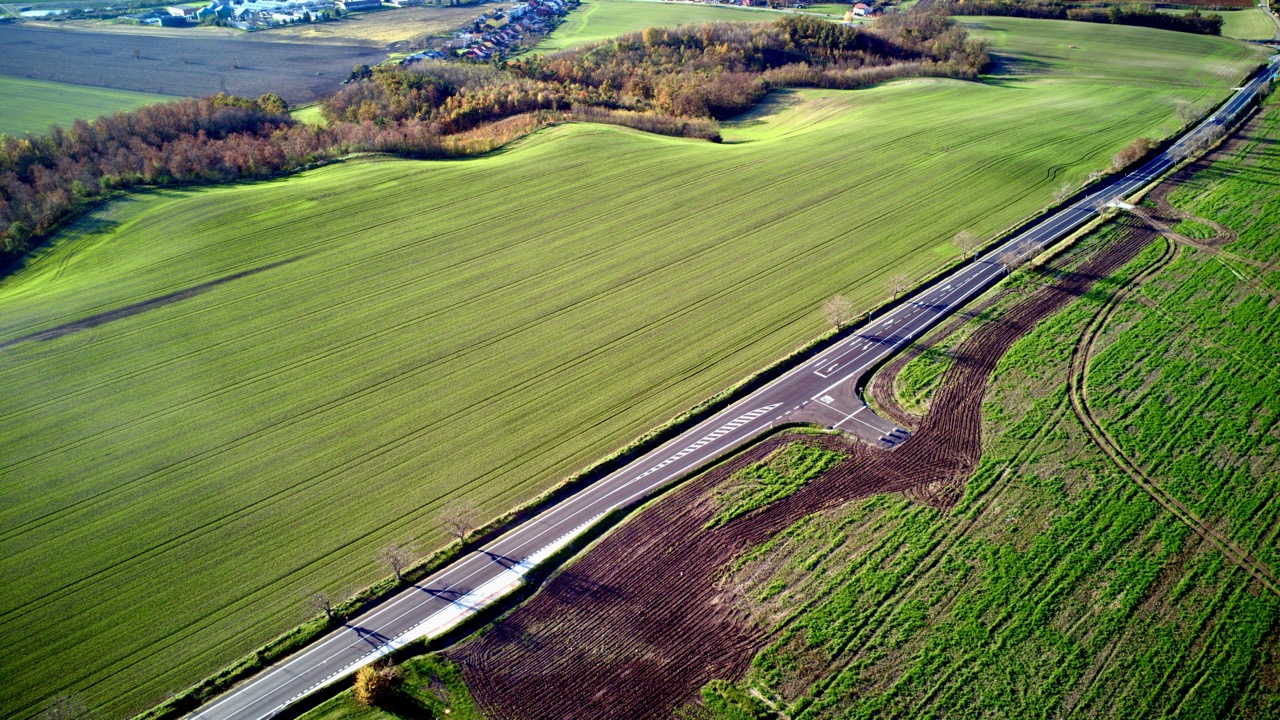 Silnice II/380 – rekonstrukce úseku Hovorany–Mutěnice - Straßen- und Brückenbau