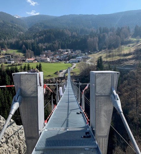 Hängebrücke Schloss Trautson 3