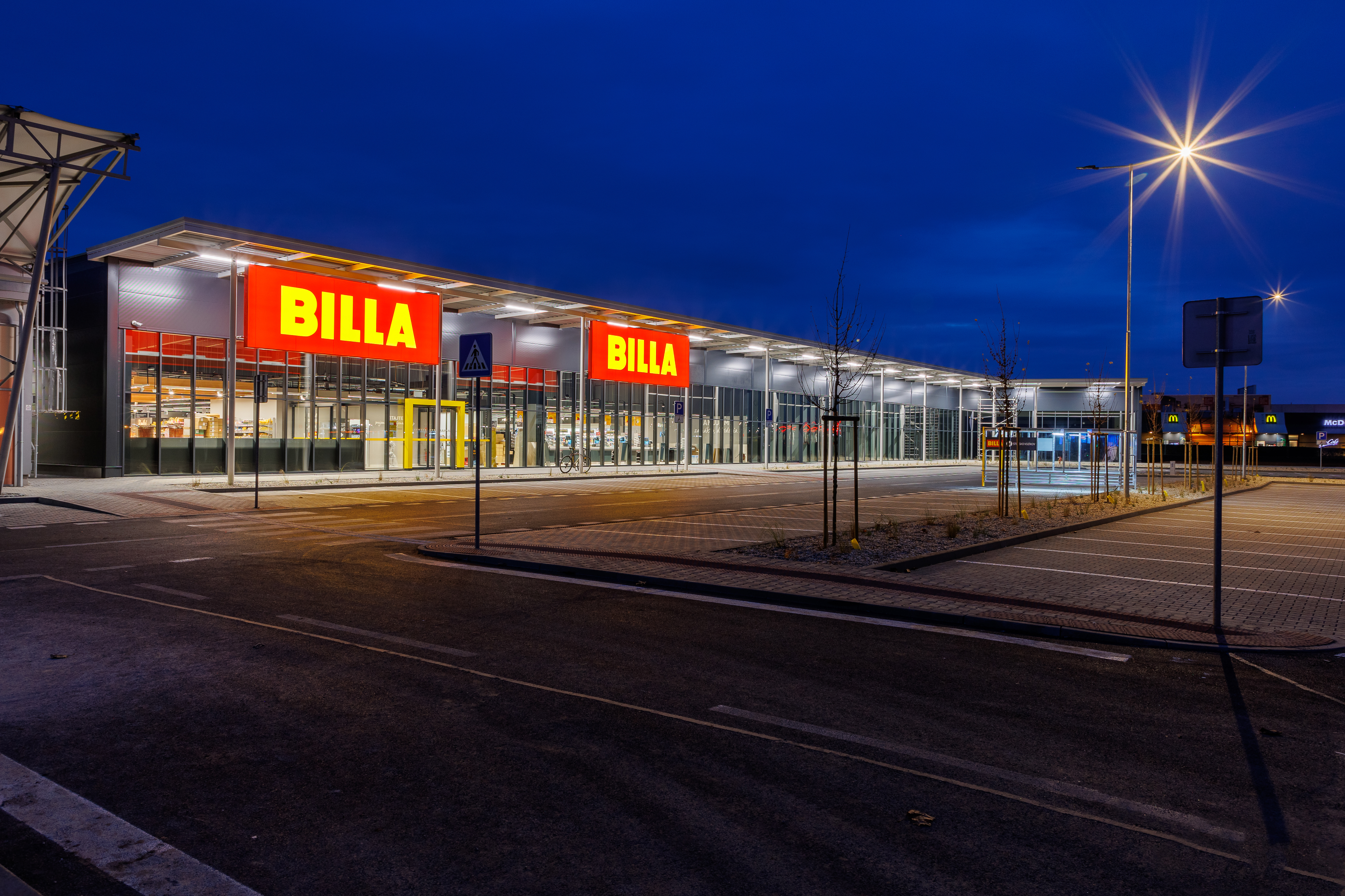 Nový obchodný retail v Trnave - SK