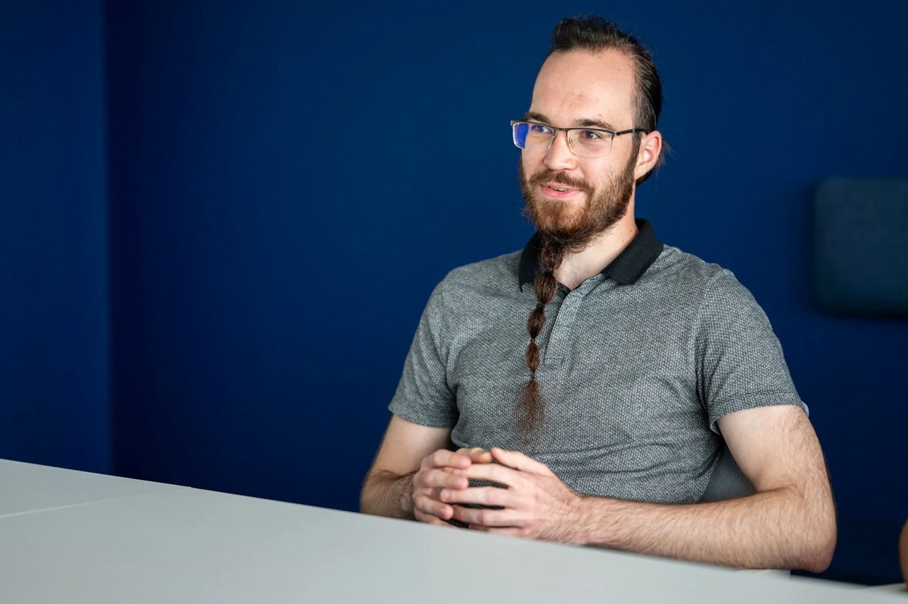 Web 240521 Em 5563 Web 240521 Em 5563