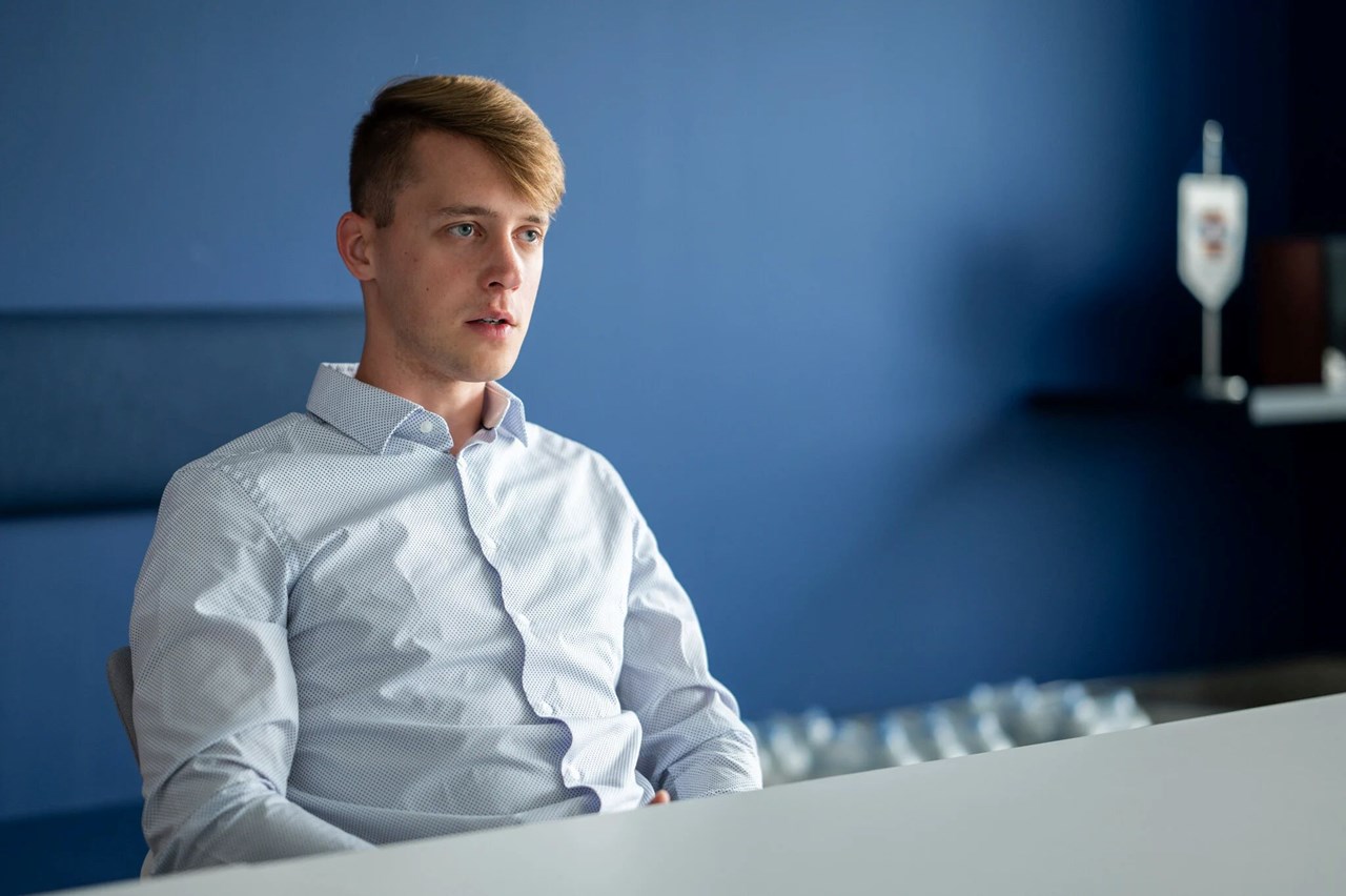 Web 240521 Em 5604 Web 240521 Em 5604