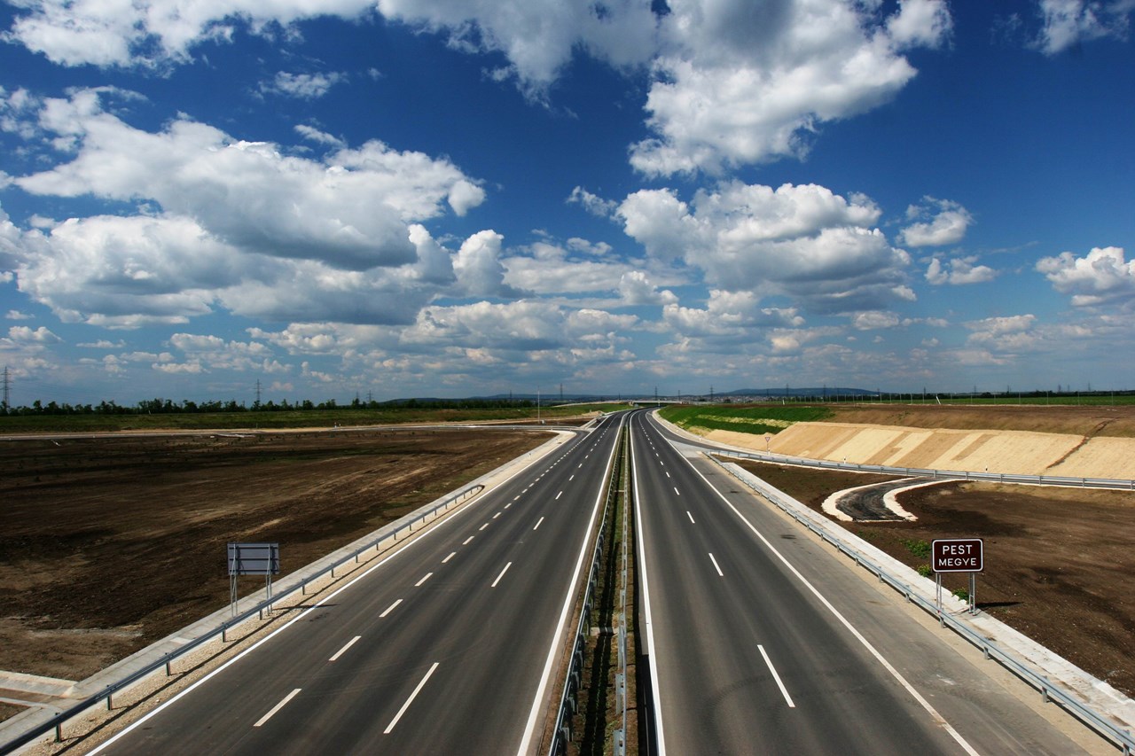 M6 autópálya  - Straßen- und Brückenbau M6 autópálya  - Straßen- und Brückenbau