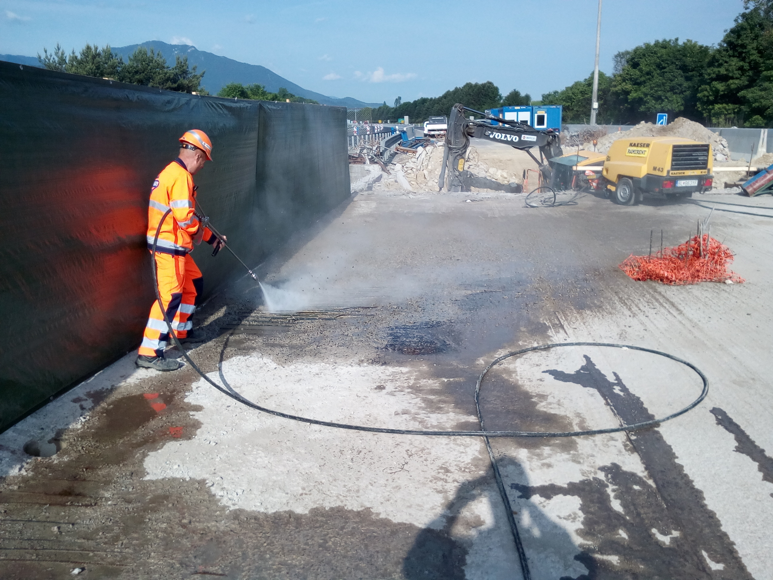 Vysokotlakové čistenie a búranie betónových konštrukcií vodným lúčom - Spezialkompetenzen