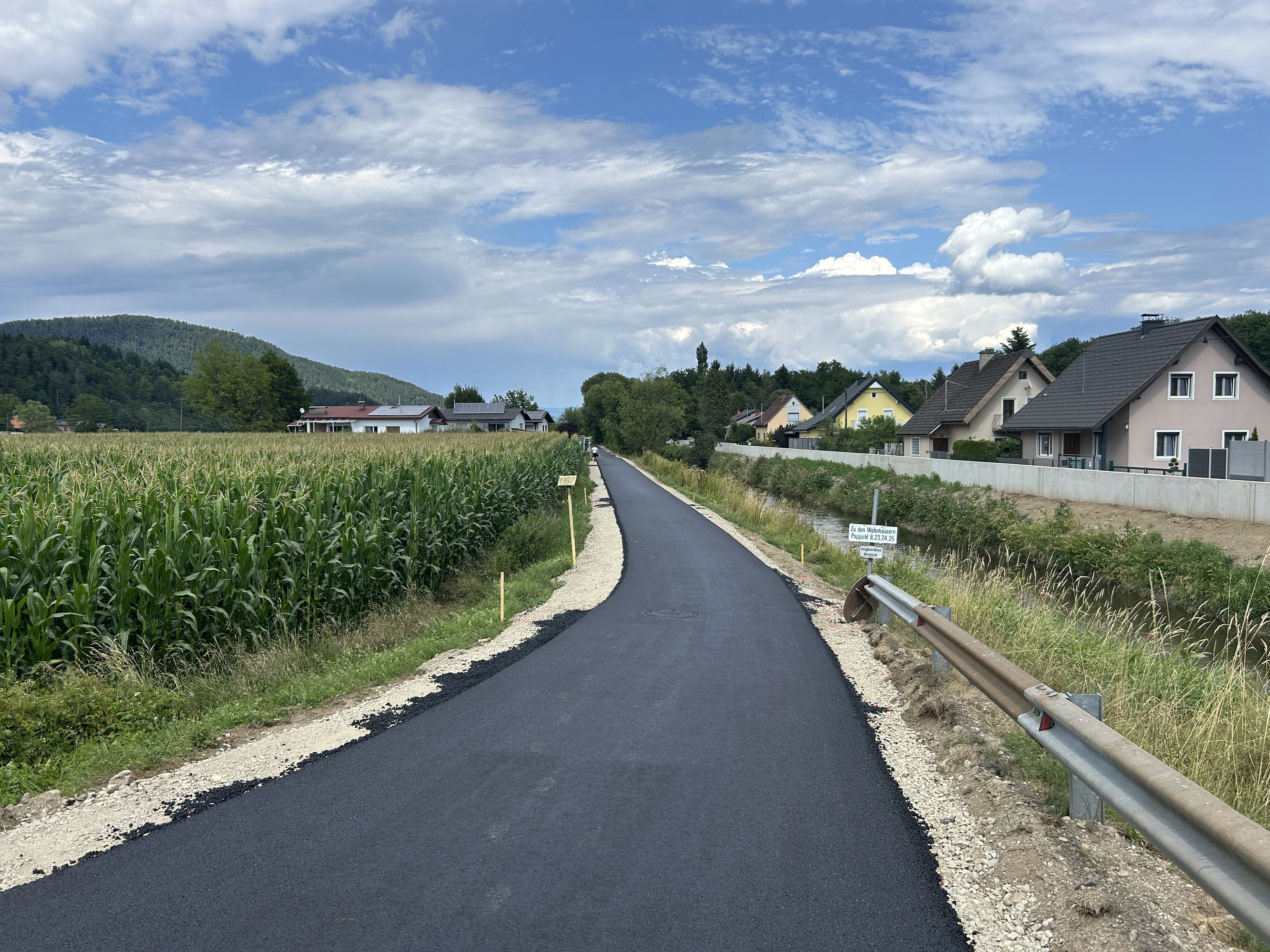 82743Straße