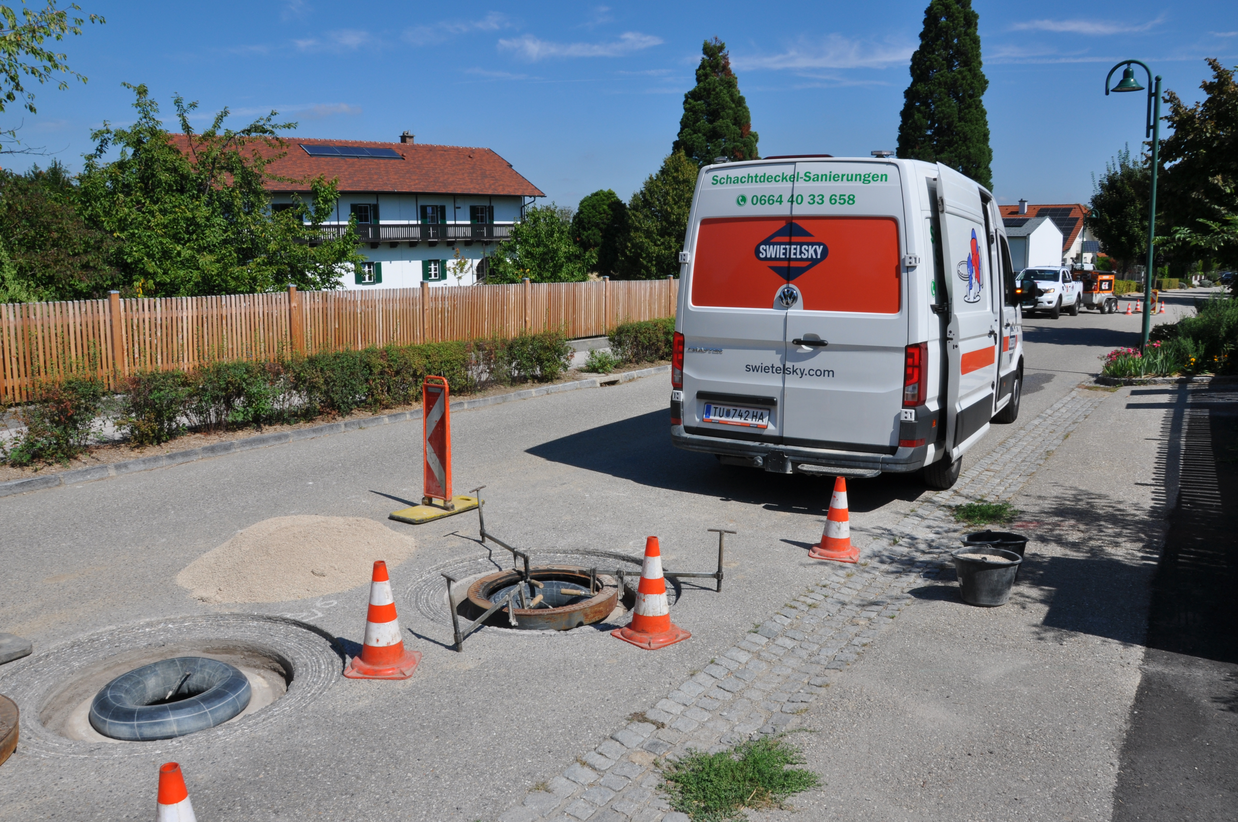 Schachtdeckel sanieren, heben und angleichen - Spezialkompetenzen