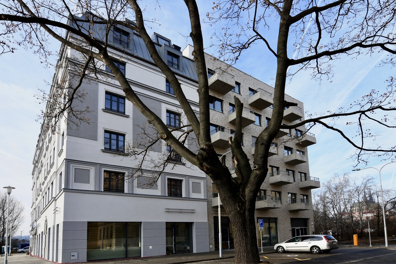 Brno – novostavba multifunkčního objektu, Opuštěná - Hochbau