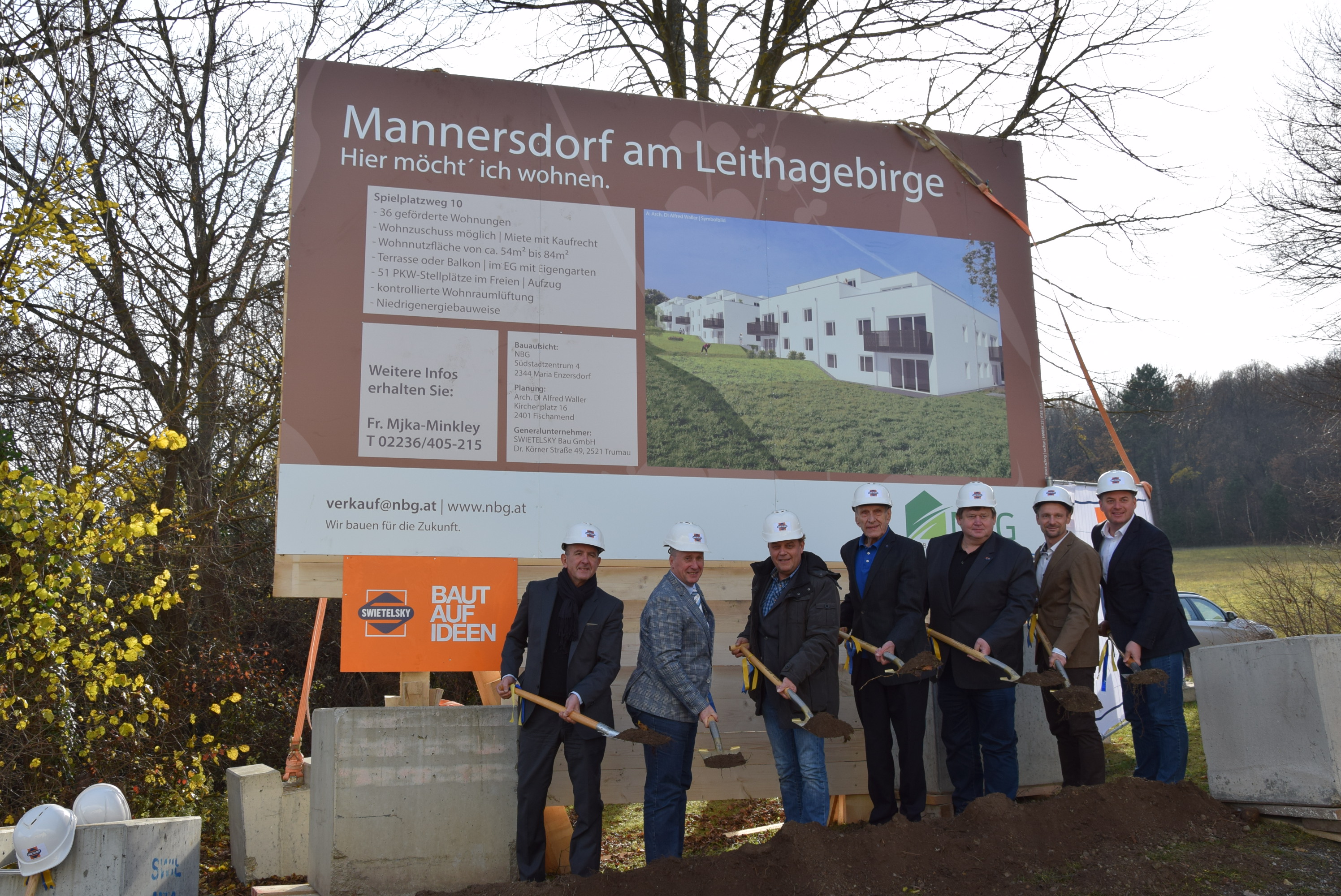 von links nach rechts: Arch. DI Alfred Waller, Landtagsabg. Gerhard Schödinger, Bgm. Gerhard David, Dir. Walter Mayr (Auftraggeber NBG), Vizebgm. Rudolf Ackerl, Prok. Ing. Klaus Tremmel (SWIETELSKY), Ing. Norbert Schandl (NBG)