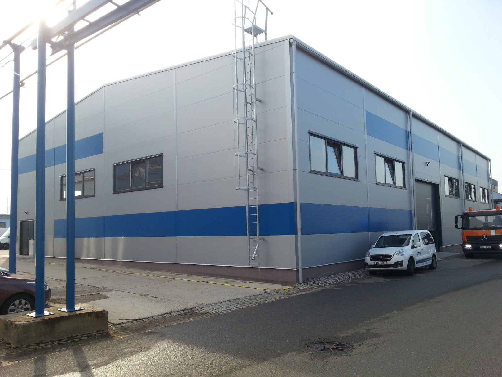 Výrobně-skladovací hala kovových výrobků HEIM Trade - Hochbau