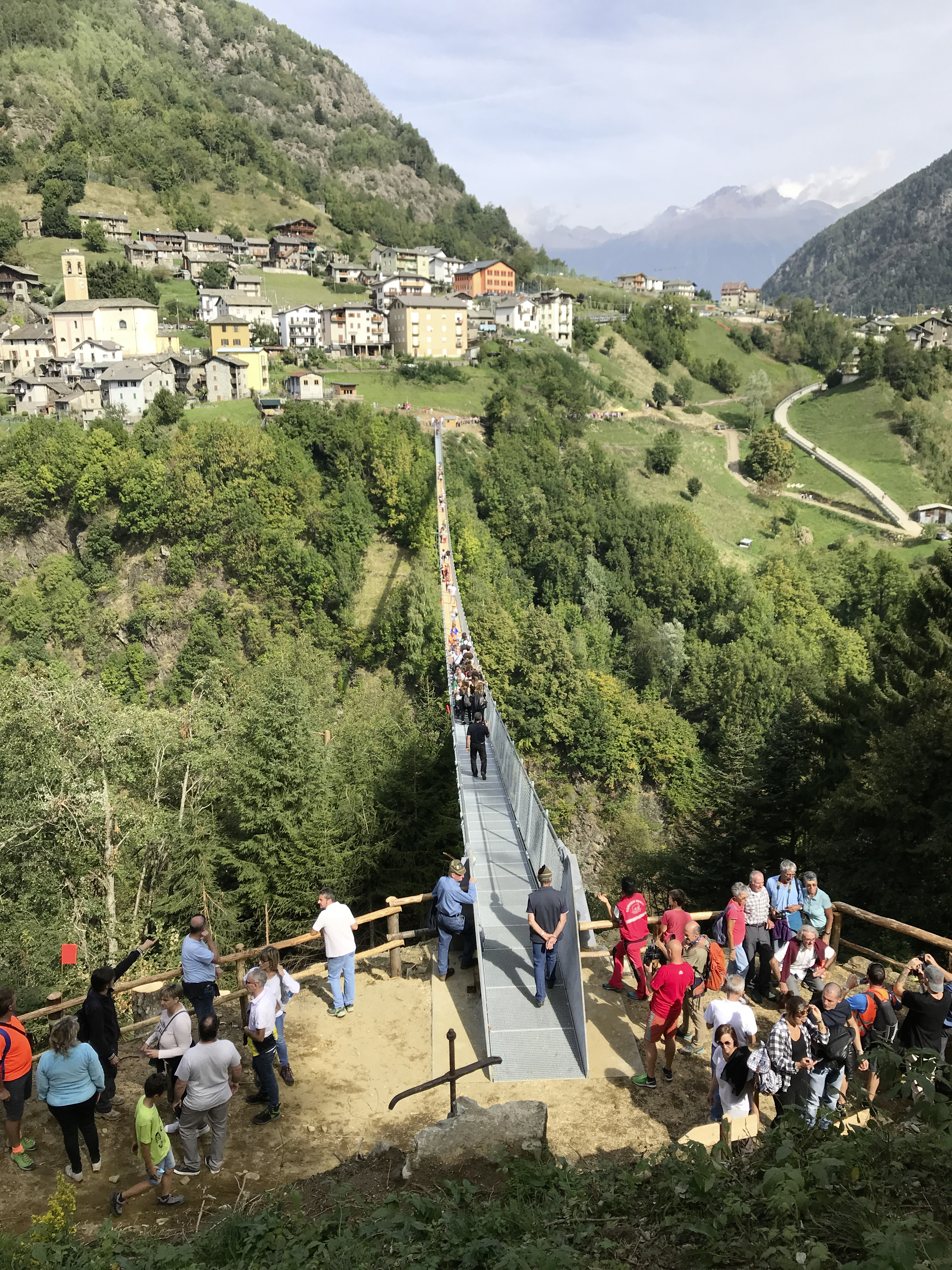 Costruzione di ponti, ponte sospeso pedonale, Tartano - Straßen- und Brückenbau