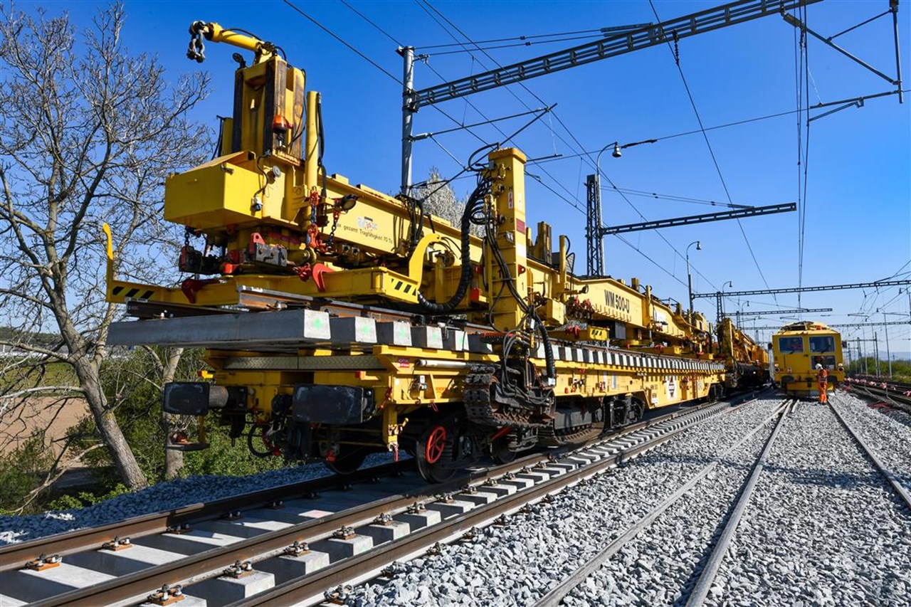 2 Prosenice 2020 04 SWIETELSKY Pozemní Foto 124 (Medium) 2 Prosenice 2020 04 SWIETELSKY Pozemní Foto 124 (Medium)