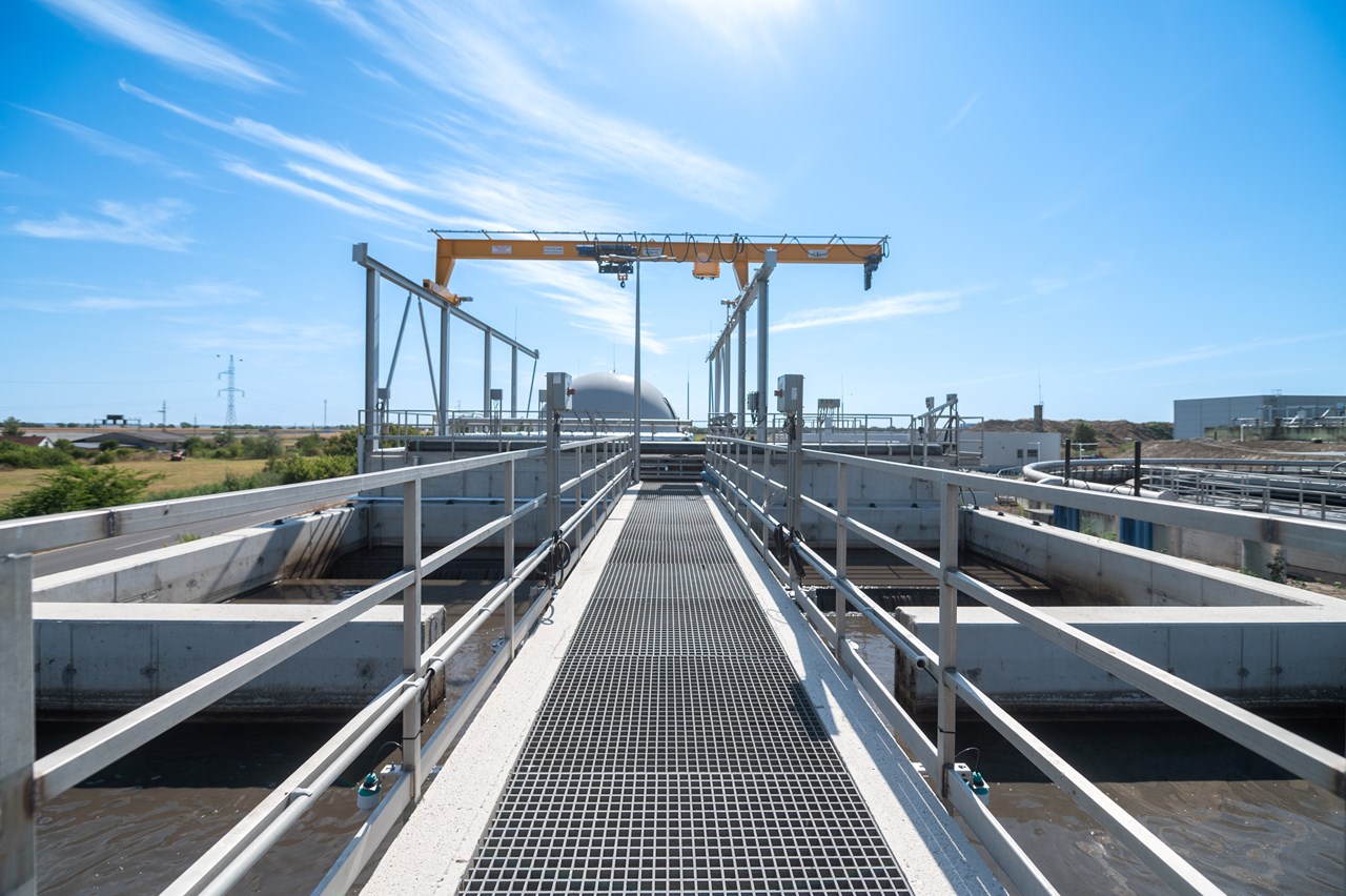 HD 240812 EM 2507 HD 240812 EM 2507