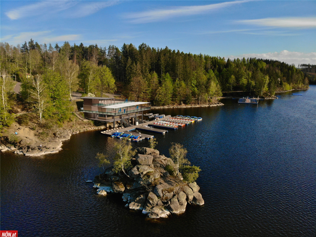 Rendering Seerestaurant (Medium)