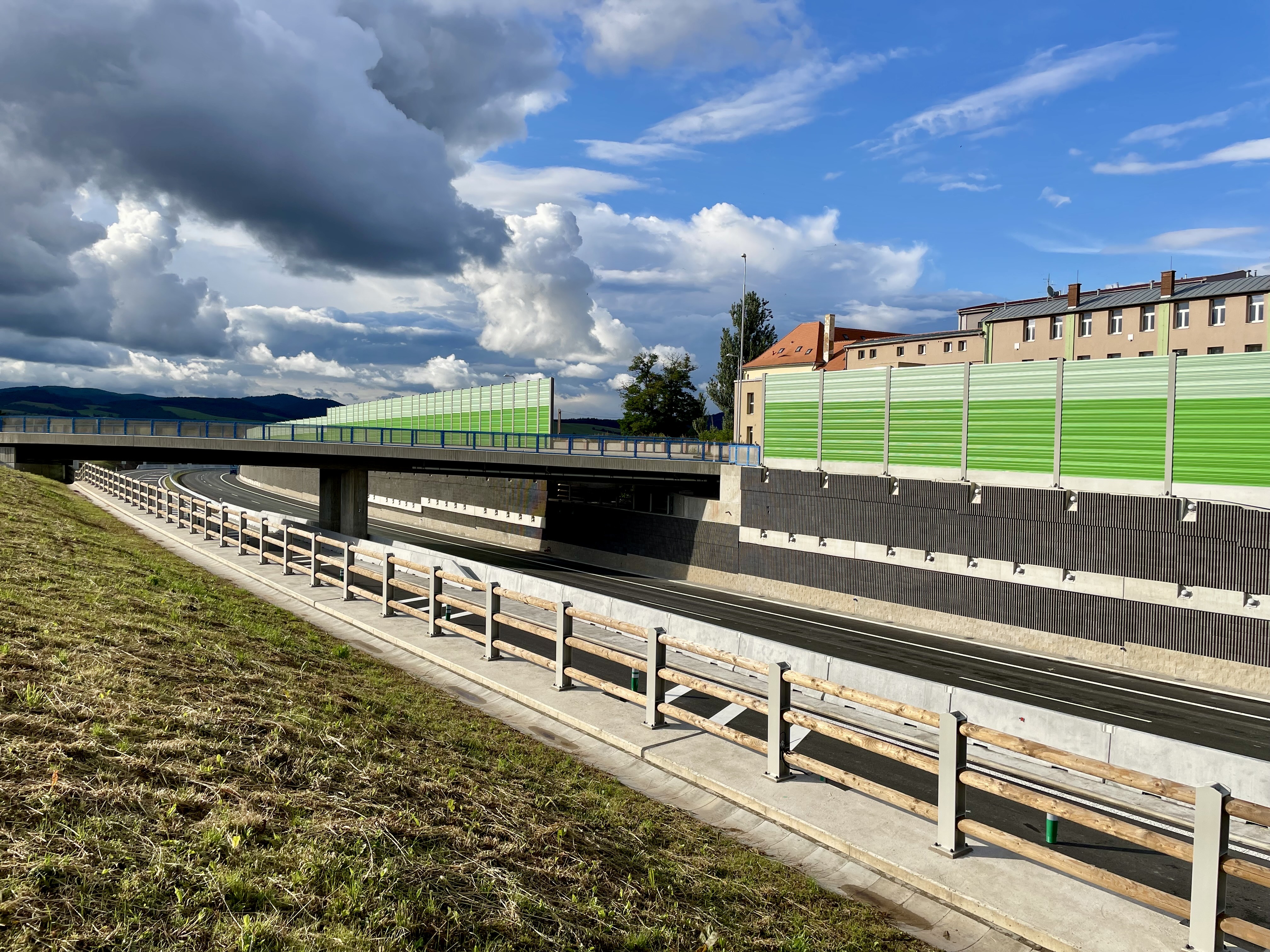 Dálnice D6, obchvat Lubence – stavba mostů a zárubních zdí - Straßen- und Brückenbau