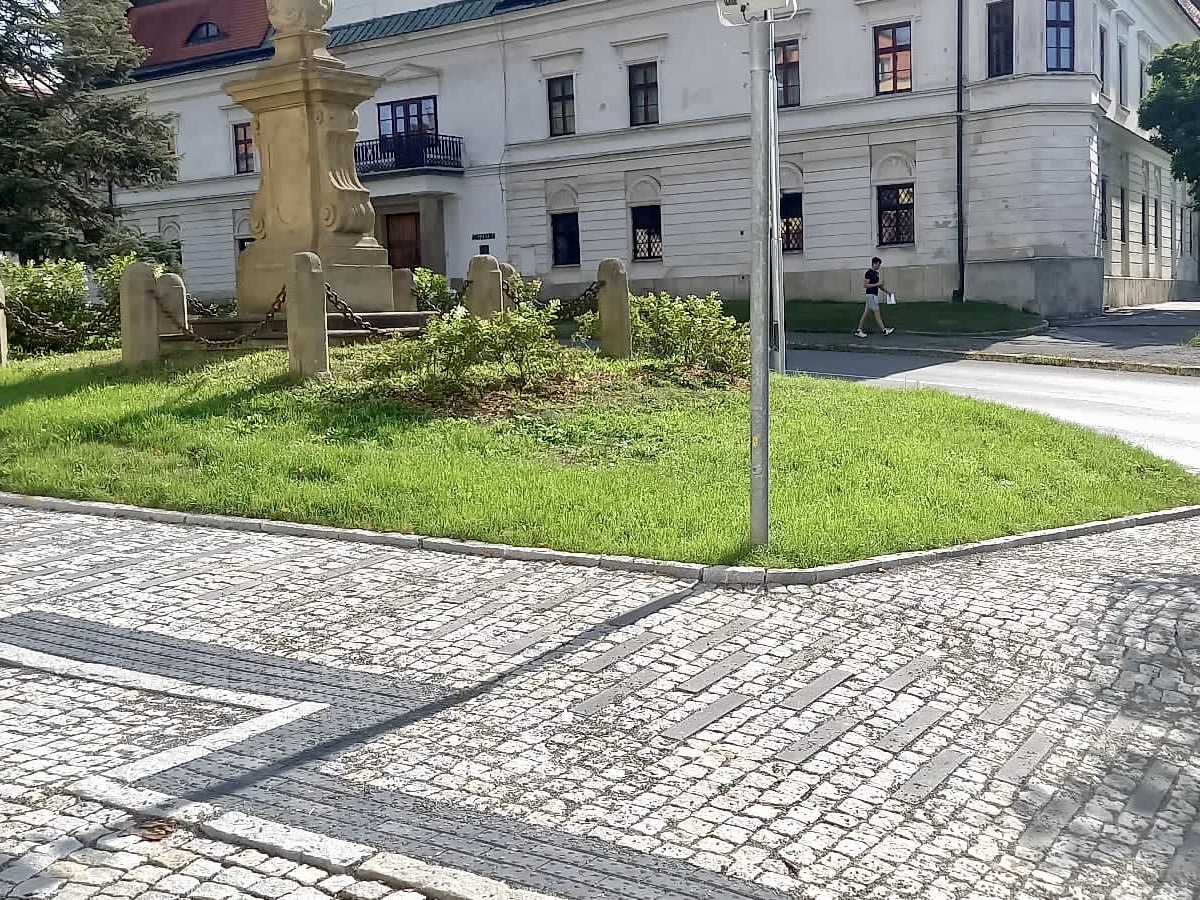 Vsetín – rekonstrukce Horního náměstí - Straßen- und Brückenbau