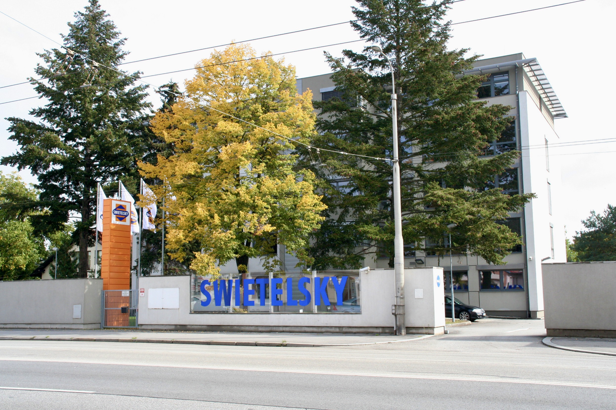 Swietelsky ve své českobudějovické centrále využívá energii ze slunce - CZ